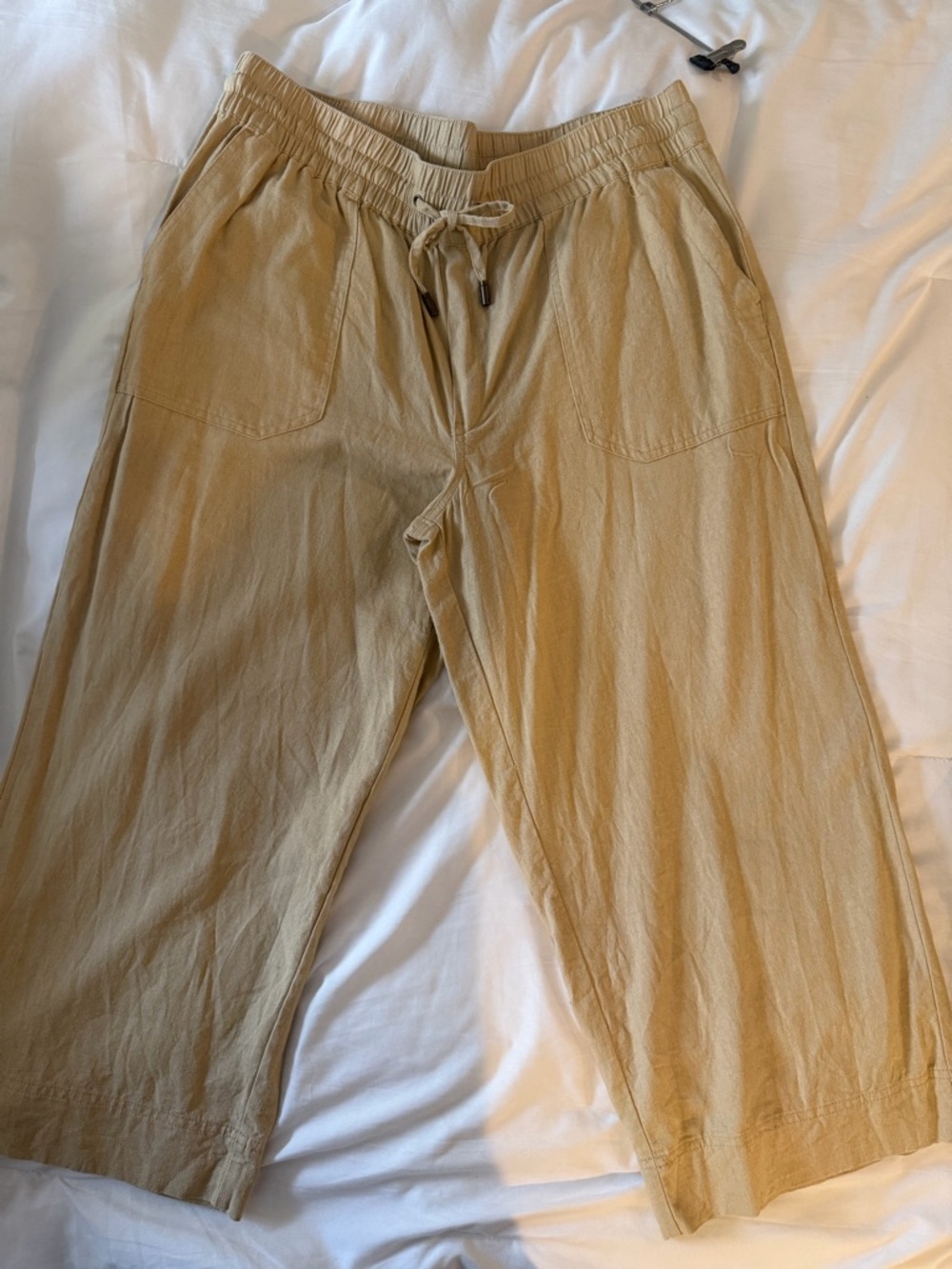 Nautica Women’s Drawstring Linen Chinos in Tan